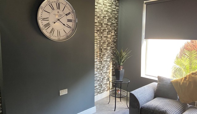 Relax in Our 3 Bed Large Victorian House All With Seperate Bathrooms.