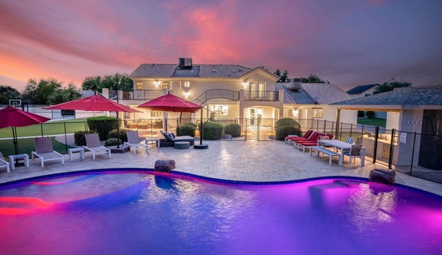 Relax in pet-friendly Gilbert luxury with private pool, spa, and trampoline!
