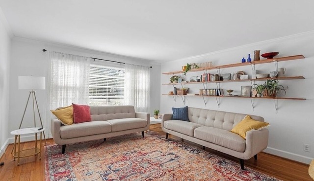 Relax In Raleigh - Room for Friends & Family!