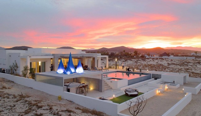 Relax in Style at San Jose Del Cabo Villa 1057