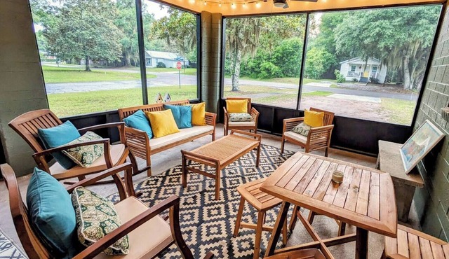 Relax in Style: 3BR Home w/Screened Patio, Walk to Downtown, Boat Parking Here!