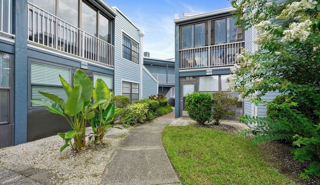 Relax in Style at a Lovely Apartment with 3 Pools: Ideal Vacation Destination!