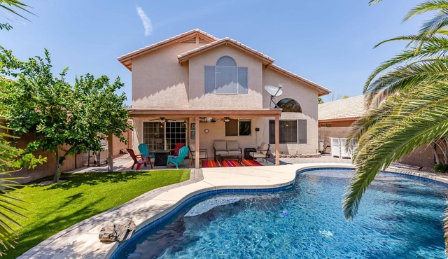Relax in Style! Private Pool, Resort Backyard & 4BR Luxury Oasis in Chandler