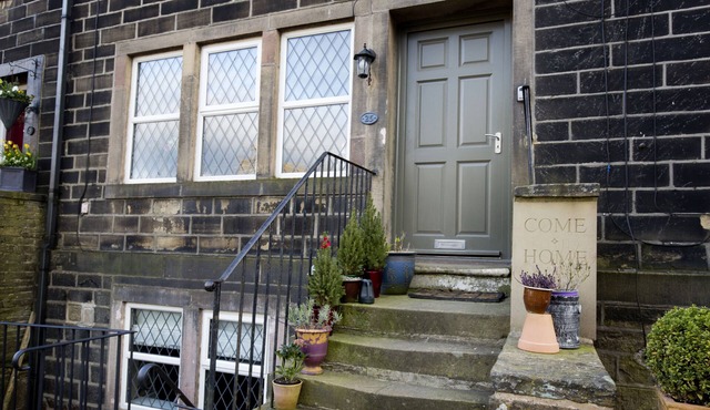 Relax in the Heart of Bronte Country