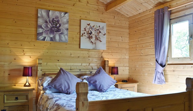 Relax in the hot tub whilst admiring beautiful views over the surrounding countryside.