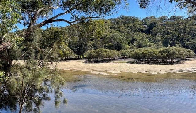 Relax in the sounds of nature. Bush walks nearby and city life at your doorstep.