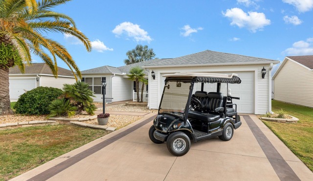 Relax in The Villages – 3BR w/Golf Cart, Pet-Friendly & Prime Location!