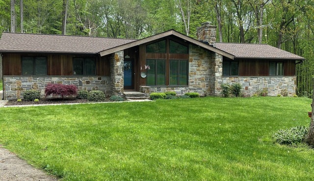 Relax in the woods with your own private pool - 4 BR house that sleeps up to 12.