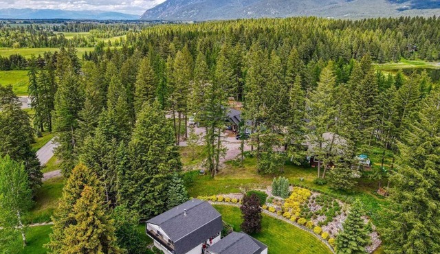 Relax in the Woods Close to Glacier, Big Fork and Whitefish!