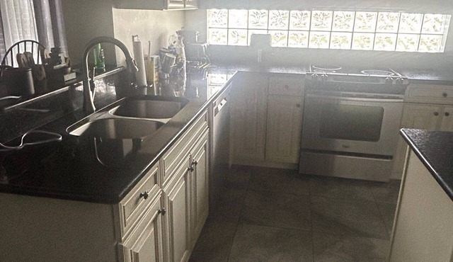 Relax in this 3-bedroom Davenport Home