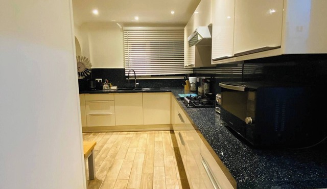 Relax in This Charming East Cowes House With Garden and BBQ