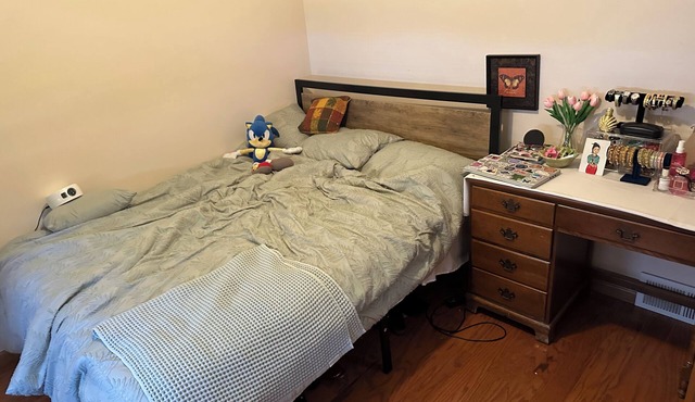 Relax in this clean cozy 3 bedroom, 2 bath home in the heart of Madison. Perfect