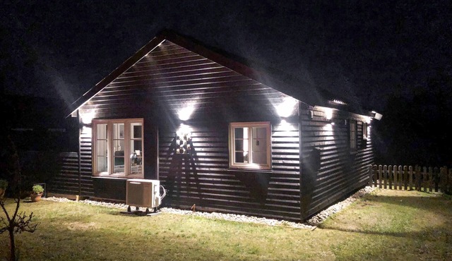 Relax in this cosy holiday home, a retreat close to the beach with space for the whole family.