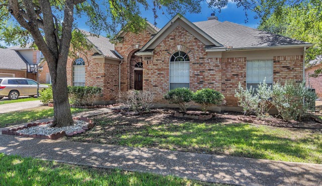 Relax in This Spacious 4BR San Antonio Home with WiFi and AC