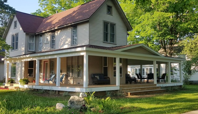 Relax in your home; yards from the Frankfort Beach and the downtown attractions.