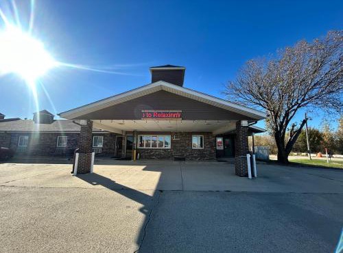 Relax Inn and Suite Adair I 80