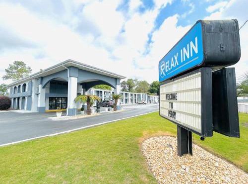 Relax Inn Perry National Fairgrounds Area I-75