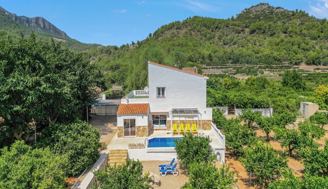 Relax Natural: Private Pool, BBQ & A/C — 15 minutes from Cullera