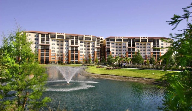 Relax Near Disney – Spacious Villa with Resort Amenities & Water Fun