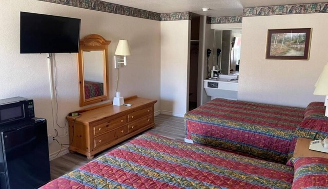 Relax Near Lake Corpus With Attractions & Free Guest Parking