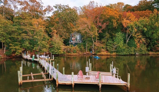 Relax on Dock, Play Pool, Kayak the Coves, Views
