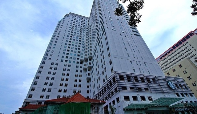 Relax On Heavenly Bed After A Long Day