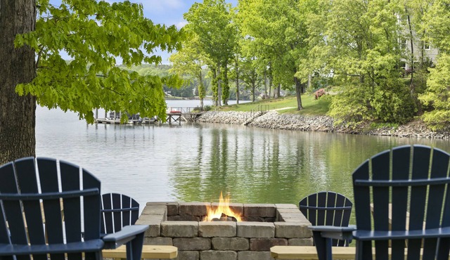 Relax on Riverbend - Ideal Lake Norman getaway for up to 15 Guests