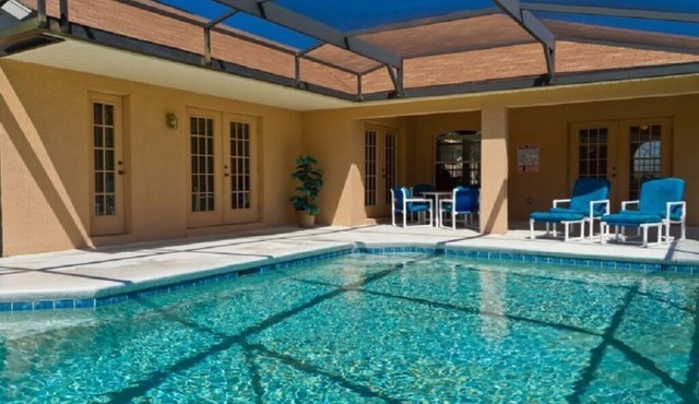 Relax & Play 4-Bed Villa with Pool and Game Room – Minutes to Disney