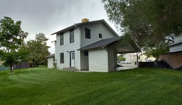Relax, play, rest, & live in a conveniently located, freshly remodeled townhouse
