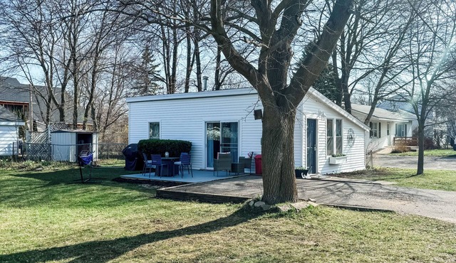 Relax & Re"coop" at the Coop Cottage Charlevoix!