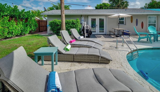 Relax & Recharge: Saltwater Pool + Lush Backyard Oasis in Palm Beach Gardens