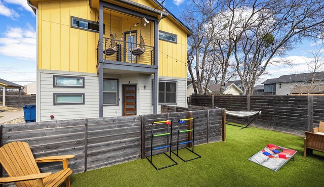 Relax & Recharge - 3 BR in North Central Austin