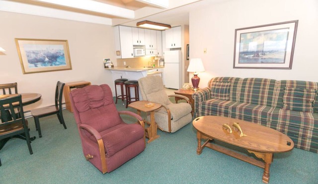 Relax & Recharge – Oceanview Stay w/Sauna, Pool & Fire Pit