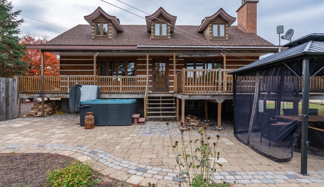 Relax & Rewind : Spacious Waterfront with SPA