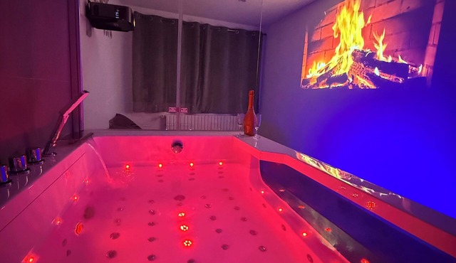 "RELAX SPA Publier" spa cinema "Maison de village" (village house)