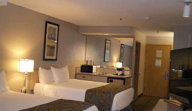 Relax & Unwind! 2 Spacious Units, Near Morrison Center for the Performing Arts!