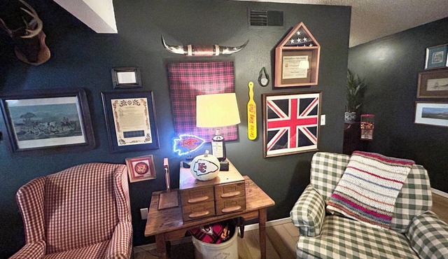 Relax & Unwind at "The Hangout": Private Basement Apartment in South Springfield