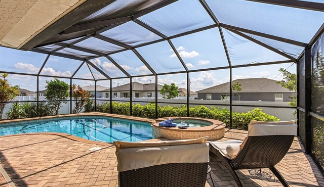 Relax & Unwind in Privacy - Heated Salt Water Pool and Spa - Villa Belle Vie