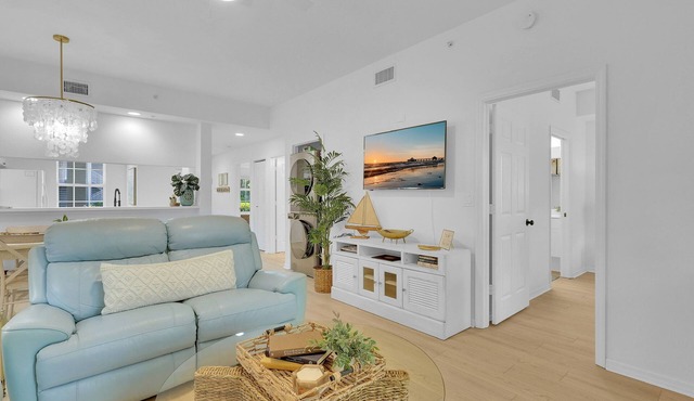 Relax & Unwind in Bonita Springs – Stylish Condo Near Beaches, Dining & Golf!