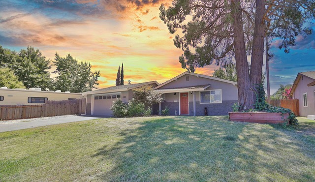 Relax & Unwind in Rancho - Huge Yard - Near Folsom