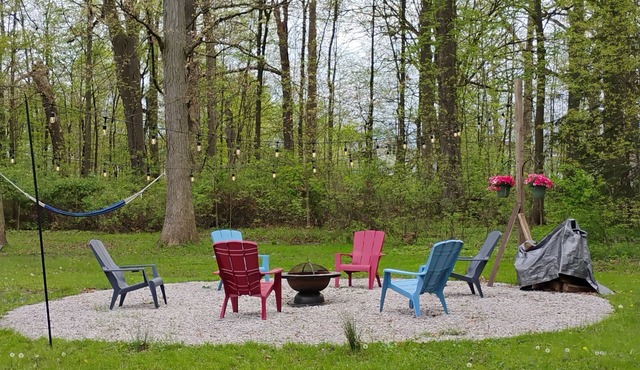 Relax? Walk trails? Fish? Get away to Lake Milton OH. Book now!
