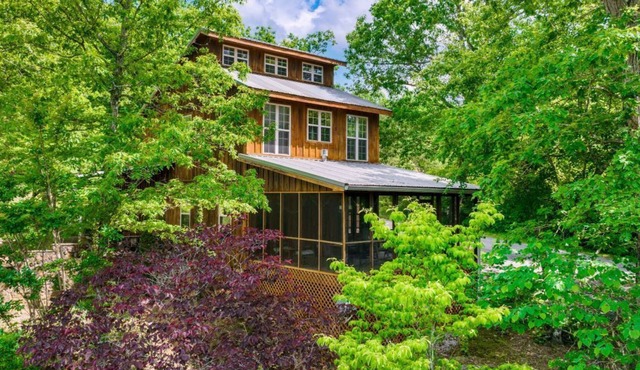 Relax With A Panoramic View Of All Nature Has To Offer.