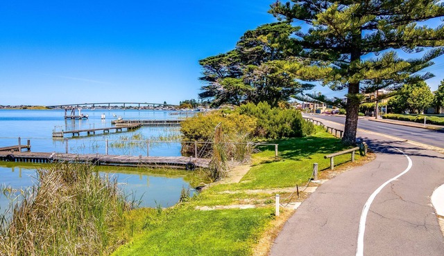 Relax with nature down by the Riverside