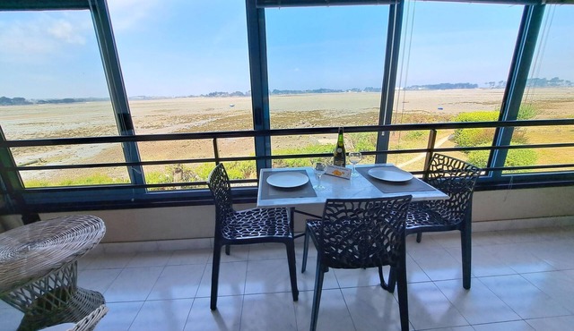 Relax with Sea Views Every Morning