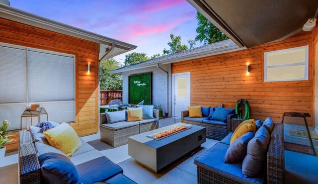 Relax with Style - Great Location and Amenities