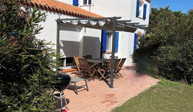 Relaxation and fishing at the Gois, beautiful property with sea view (100m)