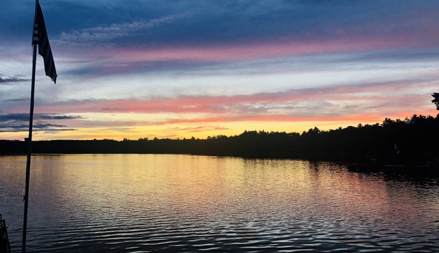 Relaxation and Fun Await at The Lakewood Lodge on Twin Lake