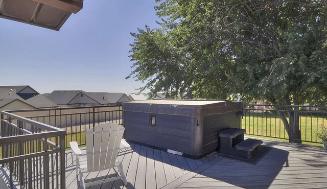 Relaxation and Luxury Awaits in Caldwell with Private Pool and Hot Tub