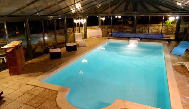 RELAXATION AND SERENITY: INDOOR POOL, SAUNA, JACUZZI