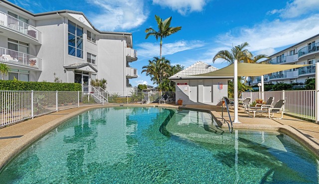 Relaxation Awaits at Biggera Waters